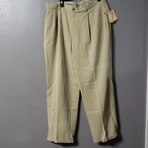 Tommy Bahama Khaki Pleated 38X29 Oceanaire Classic